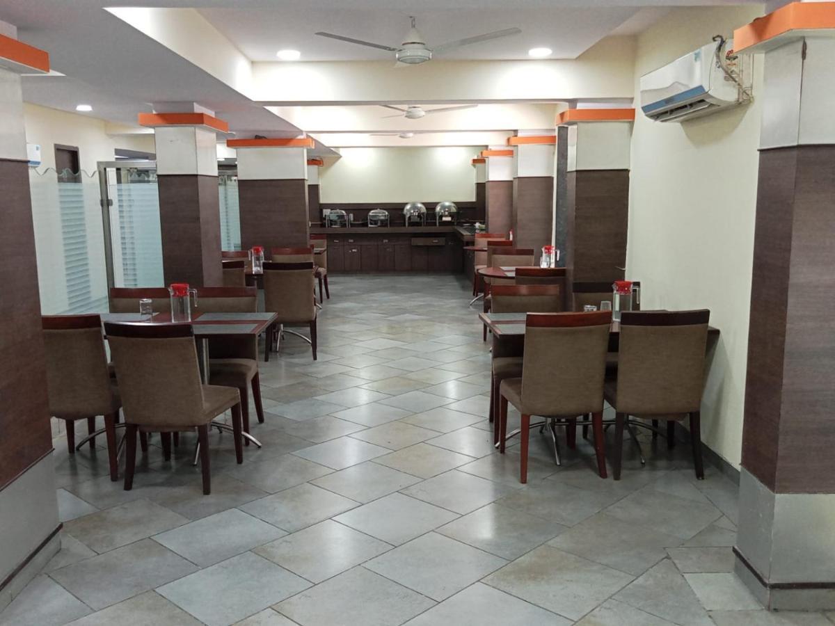 Hotel Western Court Boisar Exterior photo